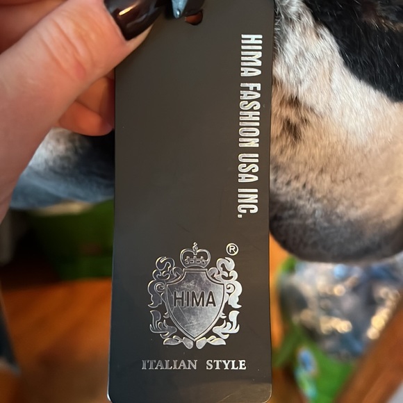 NWT Rex chinchilla coat with a hood )faux leather waist and sleeves) - Picture 7 of 8